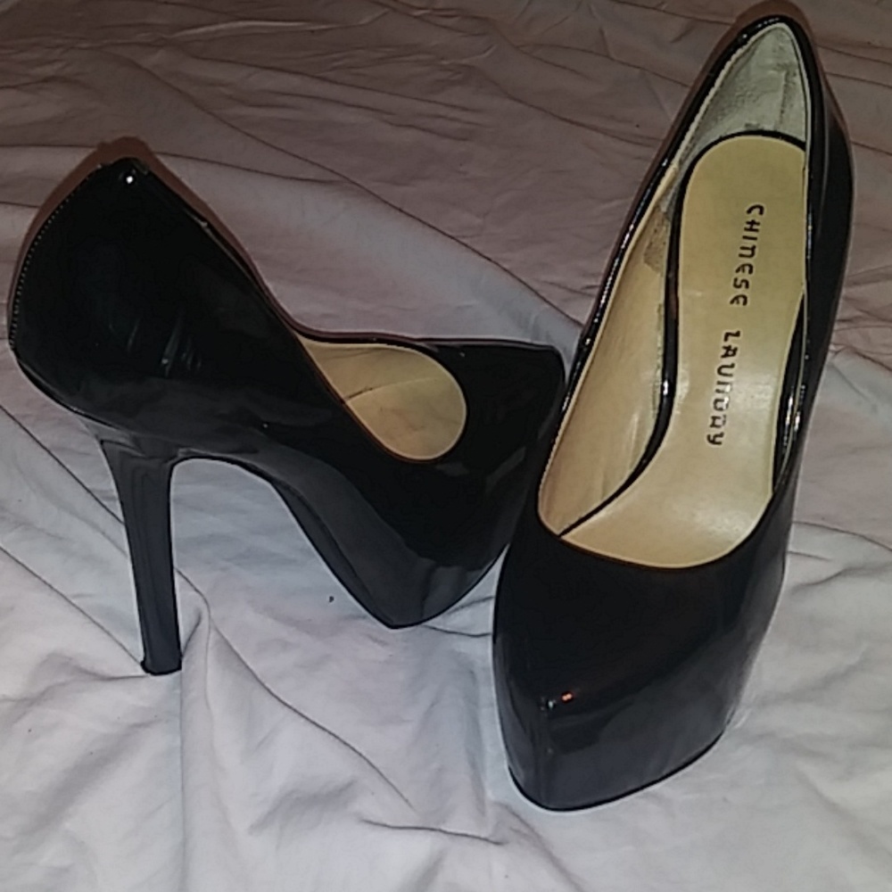 Black Chinese Laundry ultra hi-hills